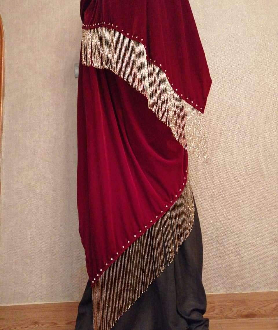 Signature Straight Nug Line Four Corner Shawl